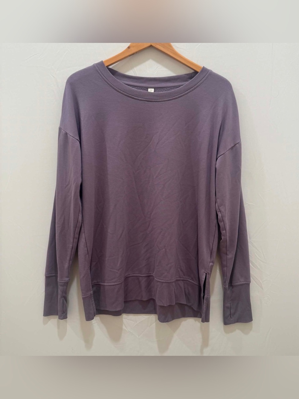 Women's Relaxed Crewneck Sweater in Dusty Lavender